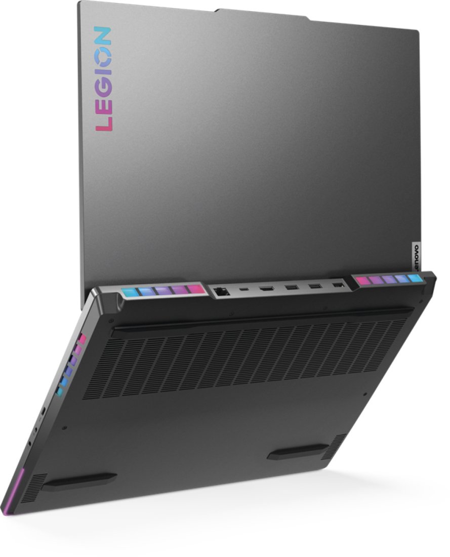 Игровой ноутбук Lenovo Legion 7 16IAX7 82TD008CRM